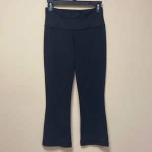 Lululemon black crop / capri leggings size 4